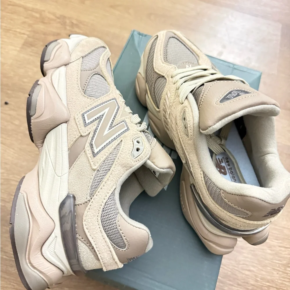 New Balance 9060 Running Shoes Sneakers Womens Size (7.5) - Mens (5.5) - Picture 5 of 8